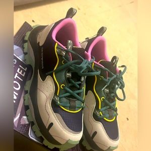 Emporio Armani Size 9US Men Worn Once In August Of 2022